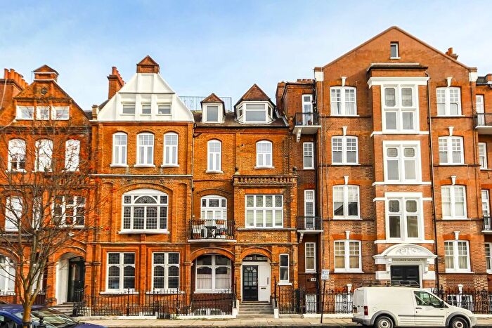1 Bedroom Flat To Rent In Challoner Street, West Kensington, W14