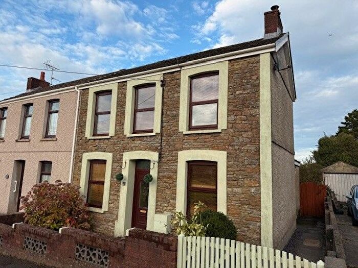 2 Bedroom Property To Rent In Heol Waunyclun, Kidwelly, SA17