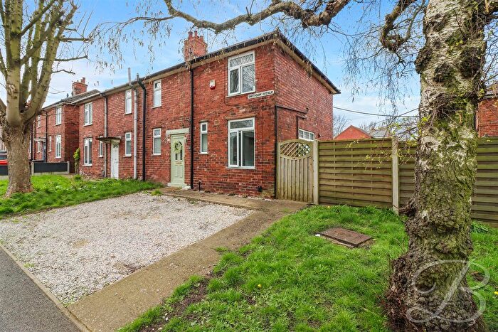 3 Bedroom Semi-Detached House For Sale In Smithson Avenue, Bolsover, Chesterfield, S44
