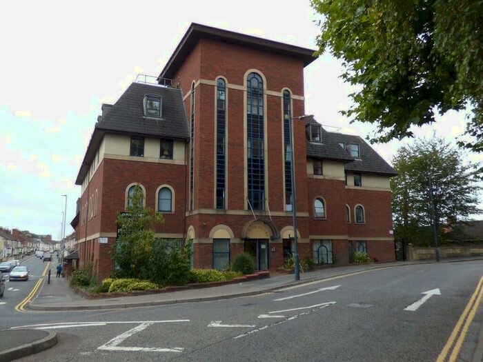 1 Bedroom Apartment To Rent In Curtis Street, Swindon, SN1