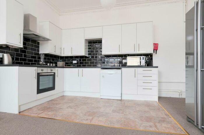 5 Bedroom Flat To Rent In Rankeillor Street Edinburgh United Kingdom, EH8