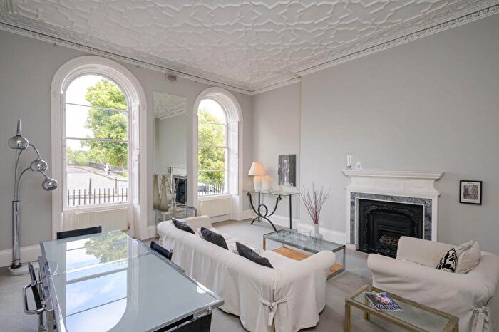 2 Bedroom Apartment To Rent In Marlborough Buildings, BA1