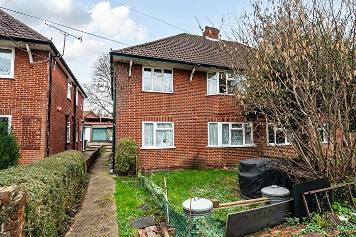 2 Bedroom Maisonette For Sale In Craufurd Rise, Maidenhead, SL6