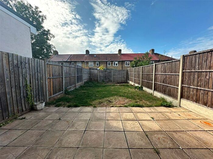 3 Bedroom Terraced House For Sale In Ravenscar Road, Bromley, BR1