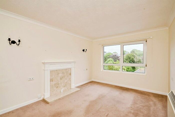 1 Bedroom Retirement Property To Rent In Cliff Court, Currie Road, Lake, Sandown, PO36