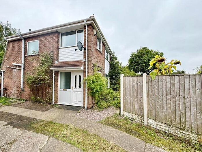 3 Bedroom Detached House For Sale In Vicarage Close, Coalville, LE67