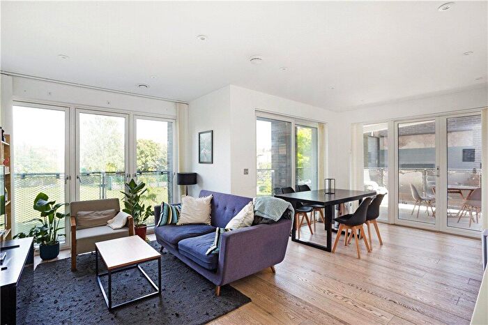 2 Bedroom Flat To Rent In Cube Building, - Wenlock Road, London, N1