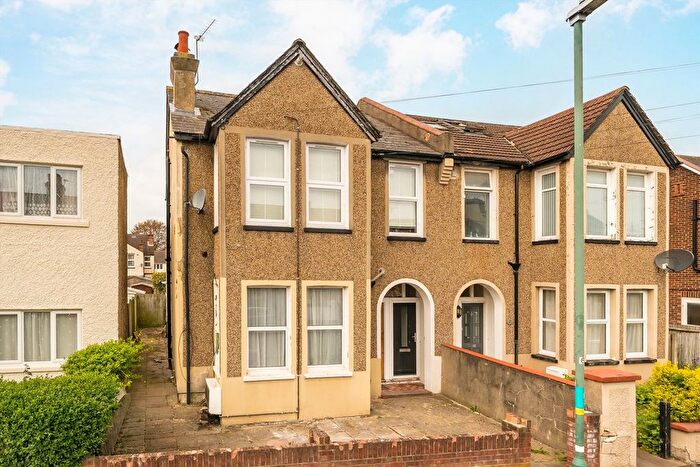 2 Bedroom Flat To Rent In Percy Road, Mitcham, CR4