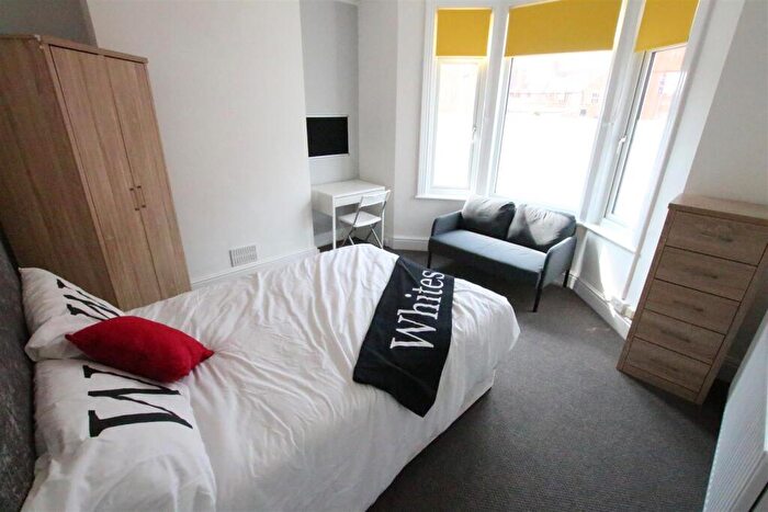 1 Bedroom Private Hall To Rent In Cedar Road, Northampton, NN1