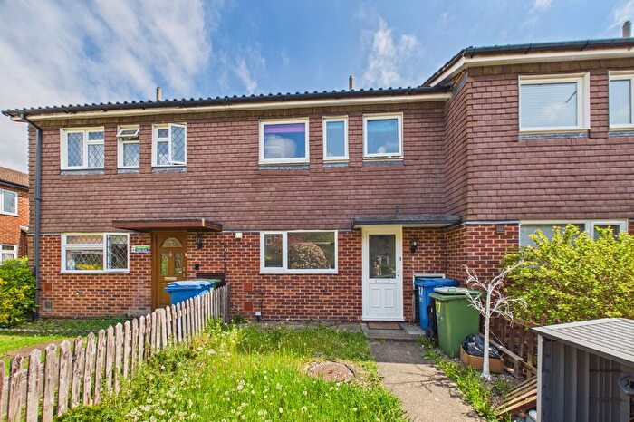3 Bedroom Terraced House For Sale In Durham Road, Owlsmoor, Sandhurst, Berkshire, GU47