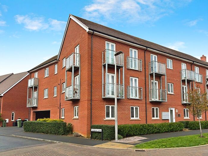 2 Bedroom Flat For Sale In Santa Cruz Avenue, Milton Keynes, MK3