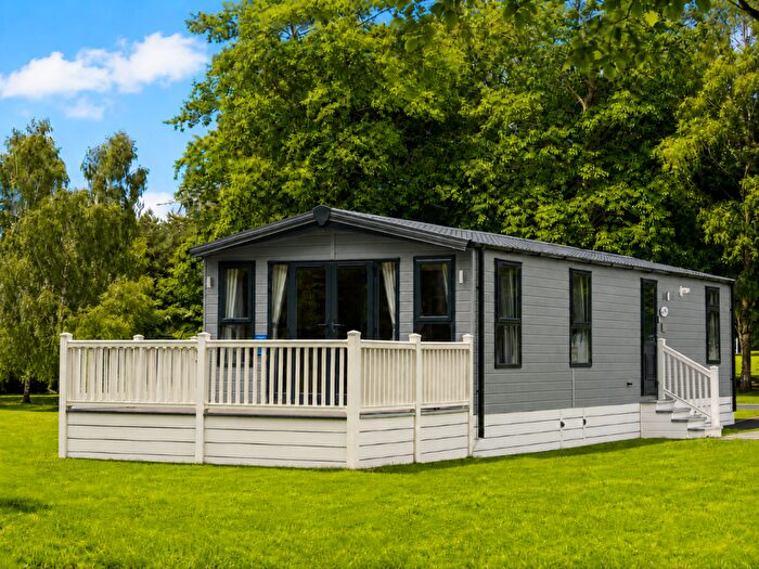 2 Bedroom Lodge For Sale In Gilberdyke, Gilberdyke, HU15
