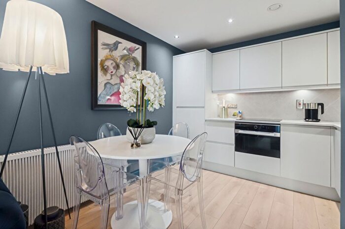 1 Bedroom Flat For Sale In Meadowside Quay Walk, Partick, G11