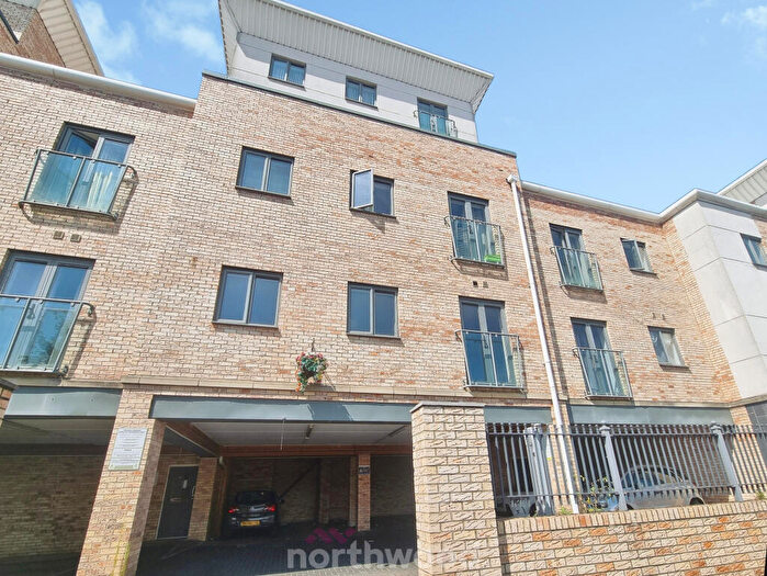 2 Bedroom Flat To Rent In Luxaa Apartments, Balby, Doncaster, DN4