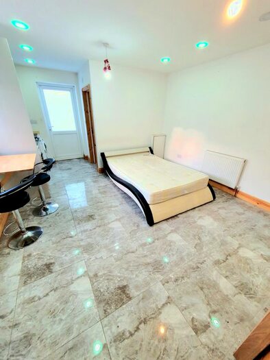 1 Bedroom Flat To Rent In Clova Road, London, E7