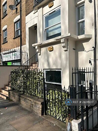 2 Bedroom Flat To Rent In Dulwich Road, London, SE24