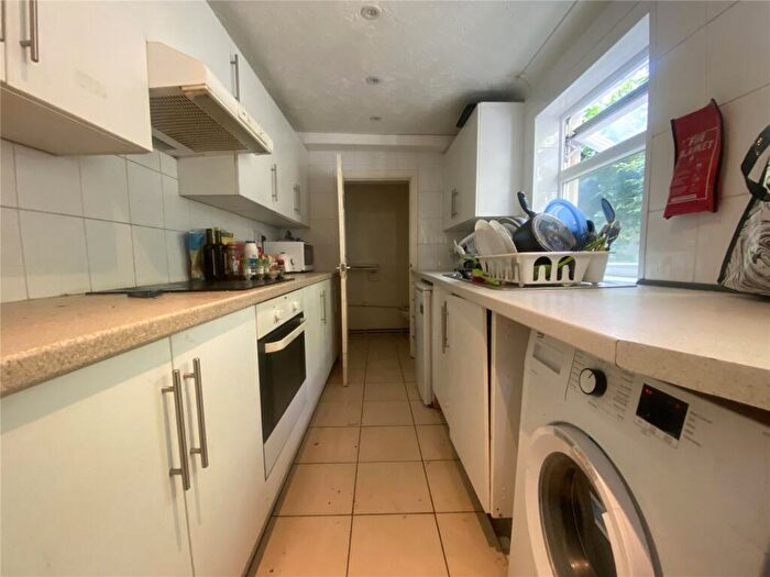 5 Bedroom Terraced House To Rent In Elm Grove, Brighton, BN2