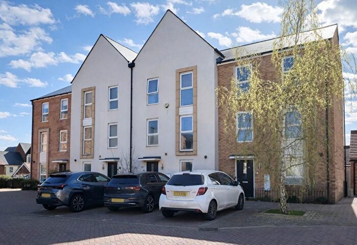 4 Bedroom Property For Sale In Simford Way, Whitehouse, Milton Keynes, MK8