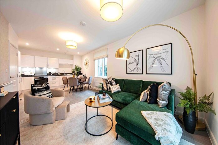 1 Bedroom Flat For Sale In Sunningdale Park, Berkshire, SL5
