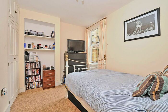 2 Bedroom Flat To Rent In Trentham Street, Wandsworth, London, SW18