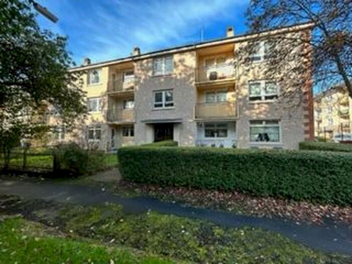 2 Bedroom Flat To Rent In Gatehouse Street, Glasgow, G32