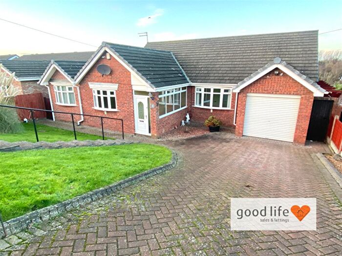 3 Bedroom Detached Bungalow For Sale In Riverside Park, South Hylton, Sunderland, SR4