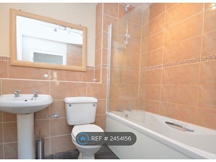 2 Bedroom Flat To Rent In Saint Marys, Southampton, SO14
