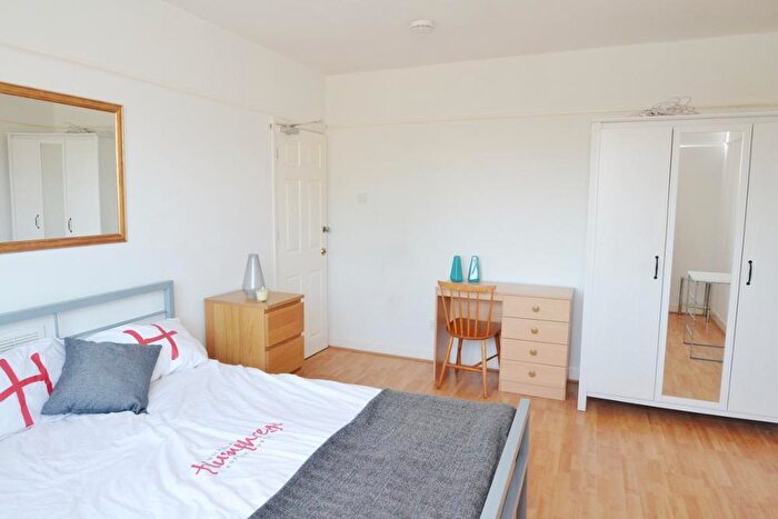 4 Bedroom Semi-Detached House To Rent In Yew Tree Road, Fallowfield, Manchester, M14