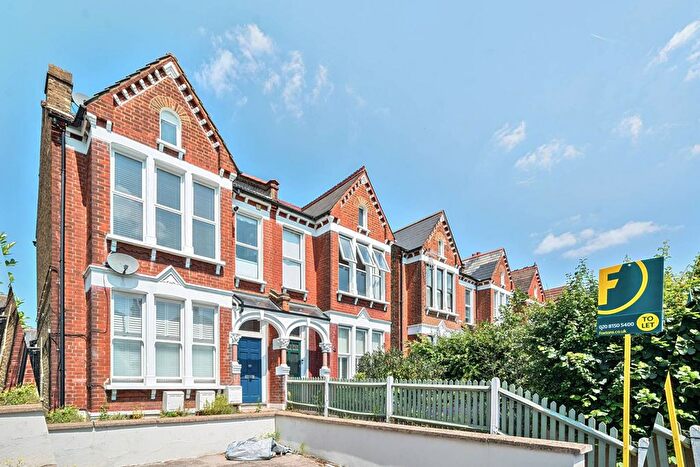 1 Bedroom Flat To Rent In Greyhound Lane, Streatham Common, London, SW16