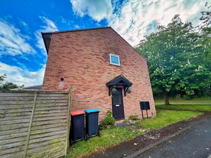 2 Bedroom End Of Terrace House To Rent In Squires Close, Coffee Hall, Milton Keynes, MK6