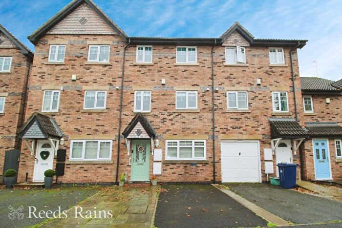 4 Bedroom Terraced House To Rent In Butlers Farm Court, Leyland, Lancashire, PR25