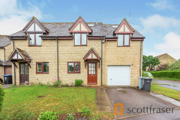 4 Bedroom Semi-Detached House To Rent In Bury Mead, Stanton Harcourt, OX29