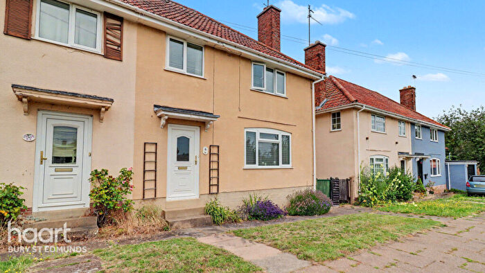 3 Bedroom Semi-Detached House For Sale In Conway Road, Bury St Edmunds, IP32