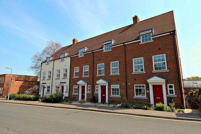 3 Bedroom Town House To Rent In Kitchen Garden Court, Hitchin, SG5