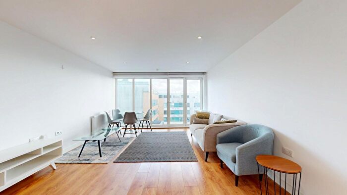 2 Bedroom Flat To Rent In Headstone Road, Harrow, HA1