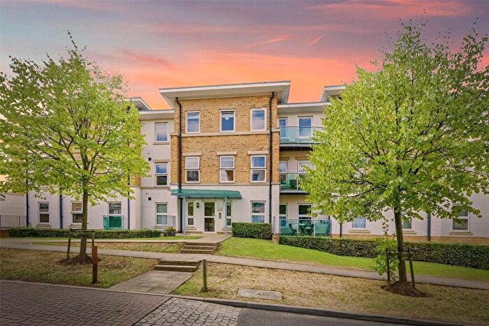 1 Bedroom Apartment For Sale In Turner Court, Highbury Drive, Leatherhead, KT22