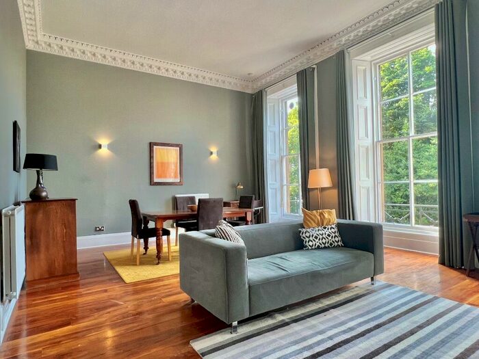 2 Bedroom Flat To Rent In Oxford Terrace, Stockbridge, Edinburgh, EH4