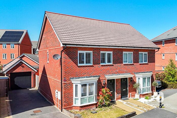 3 Bedroom Semi Detached House For Sale In Cobham Drive, Spencers Wood, RG7