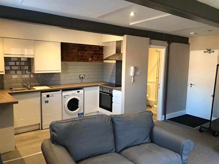 Studio To Rent In Studio - Ellermans House, HU1