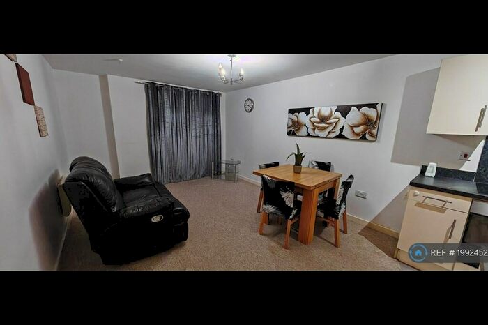 1 Bedroom Flat To Rent In Wellington Street, Swindon, SN1