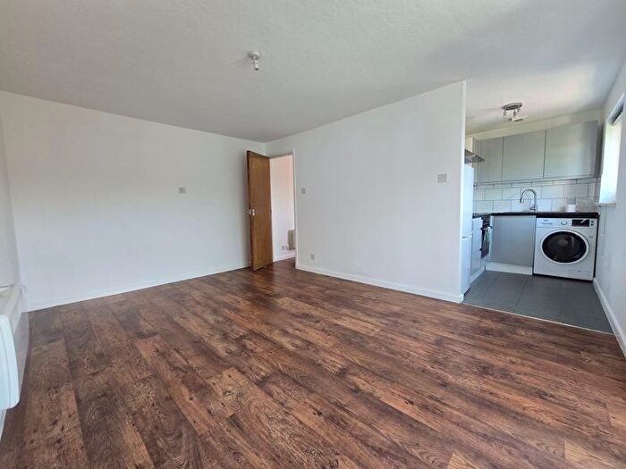 Studio To Rent In Sterling Gardens, London, SE14