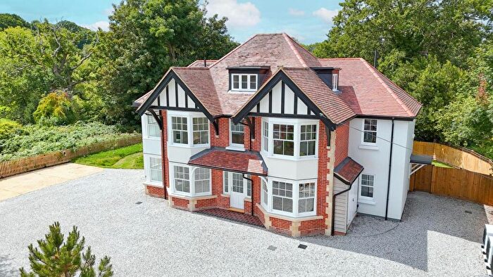 2 Bedroom Apartment For Sale In Pikes Hill, Lyndhurst, SO43