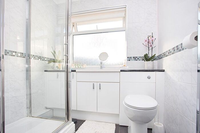 3 Bedroom Detached Bungalow For Sale In Vicarage Lane, Sholden, CT14