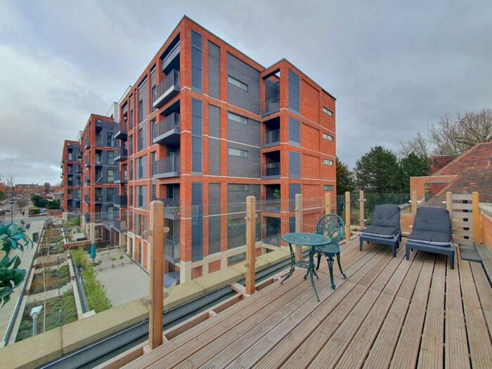 2 Bedroom Flat To Rent In Green Lanes, Winchmore Hill, N21