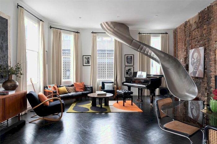 3 Bedroom Detached House To Rent In The Rainbow House, Portobelllo Road, Kensington &amp; Chelsea, W11