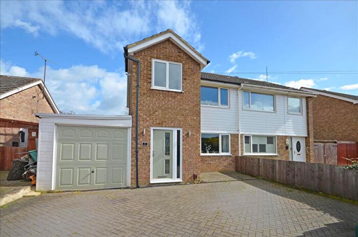 3 Bedroom Semi Detached House For Sale In Webb Road, Raunds, Northamptonshire, NN9