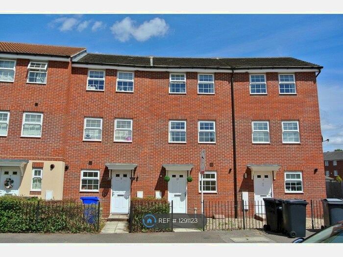 3 Bedroom Terraced House To Rent In Thistle Way, Red Lodge, Bury St. Edmunds, IP28