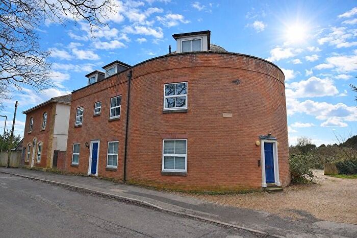 2 Bedroom Flat To Rent In Everton Road, Hordle, Lymington, Hampshire., SO41
