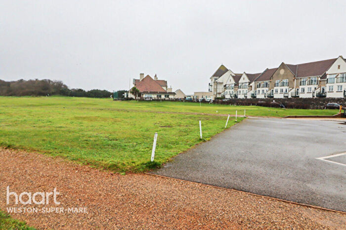 3 Bedroom Apartment For Sale In Royal Sands, Weston-Super-Mare, BS23