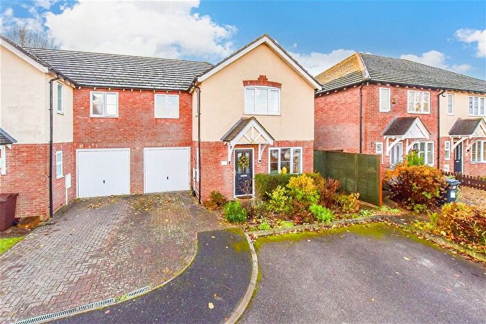 4 Bedroom End Terrace House For Sale In Heath Road, Coxheath, Maidstone, Kent, ME17